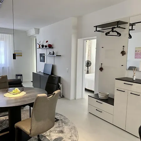 Apartment Bellevue By Fewotessin Brissago